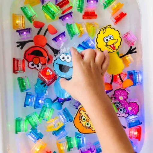 Glo Pals Light Up Cubes Sesamstraat Julia Oranje
