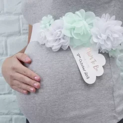 Hello World Mother To Be Bloemenceintuur Mint-Wit Ginger Ray